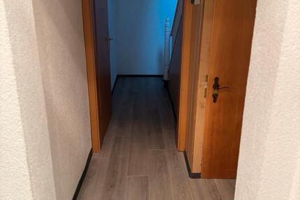 Haus Ehringshausen - 5 Zimmer, 105 m&sup2;, 1.100&euro; | Angebot:24660365