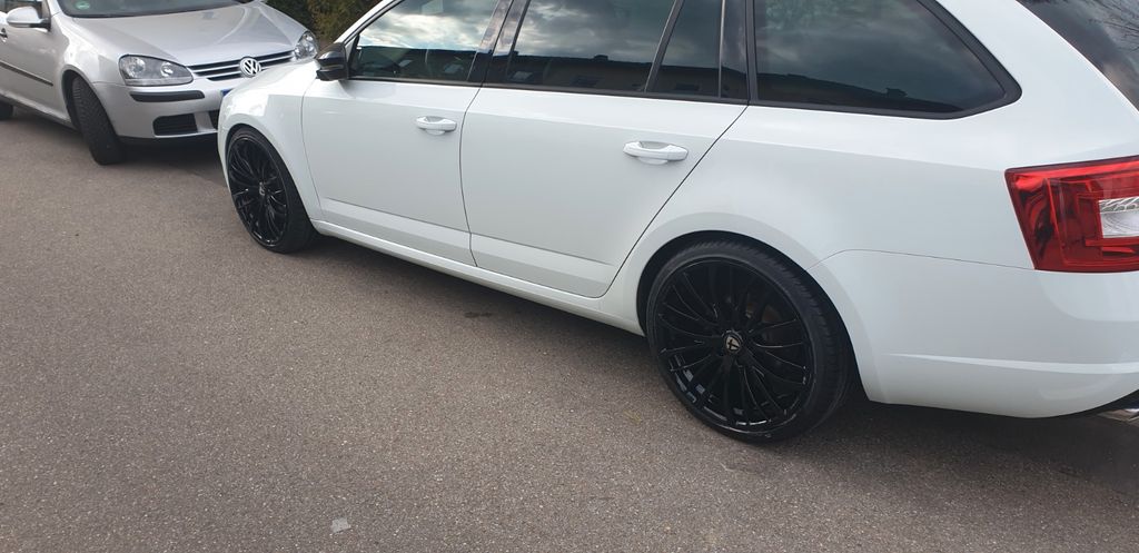 Skoda Octavia 194.600 km 12.200 &euro; Stuttgart 70437