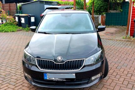Skoda Fabia 51.300 km 12.600 &euro; Frankfurt am Main 65929