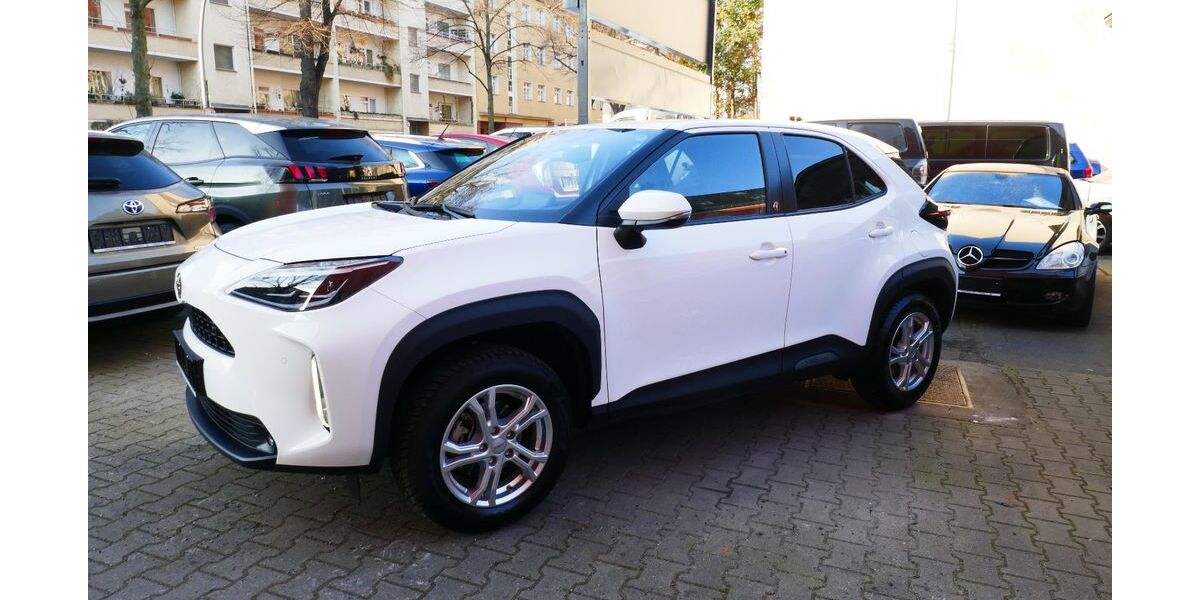 Toyota Yaris Cross 30.232 km 23.950 &euro; Berlin-Tempelhof 12105