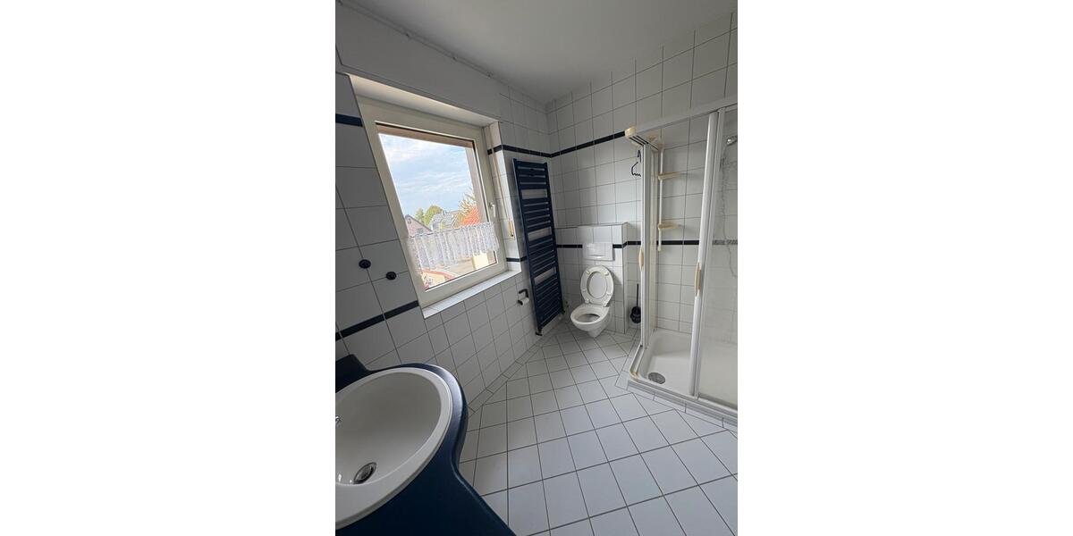 Einfamilienhaus Gütersloh Kattenstroth - 7 Zimmer, 220 m&sup2;, 2.400&euro; | Angebot:25358175