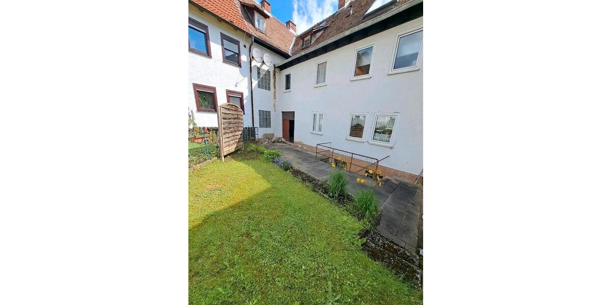 Reihenhaus Cornberg - 9 Zimmer, 240 m&sup2;, 155.000&euro; | Angebot:26879302