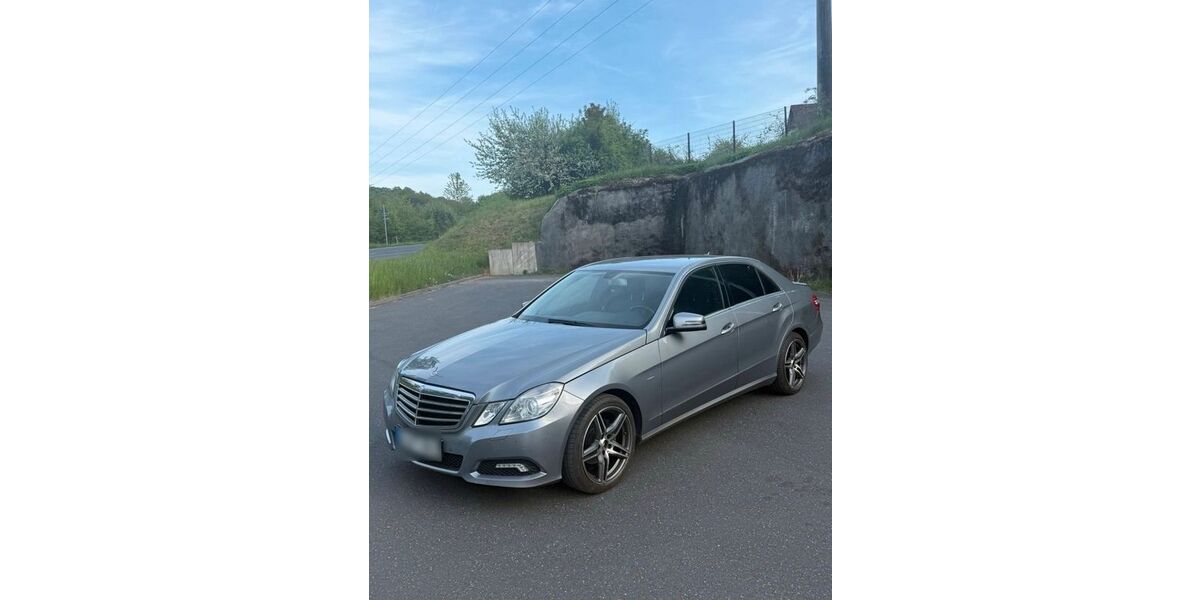 Mercedes-Benz 200 264.000 km 9.300 &euro; Schenkelberg 56244