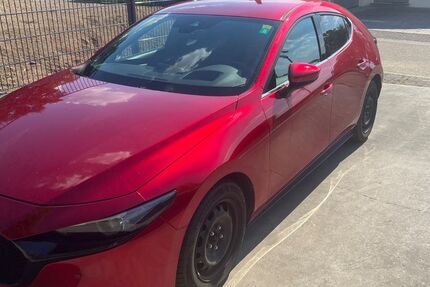 Mazda 3 96.000 km 18.200 € Sinsheim 74889