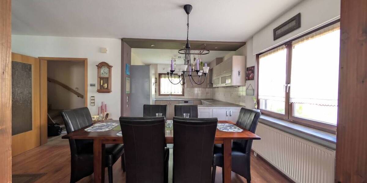 Einfamilienhaus Kaiserslautern Dansenberg - 7 Zimmer, 215 m&sup2;, 438.000&euro; | Angebot:26881480