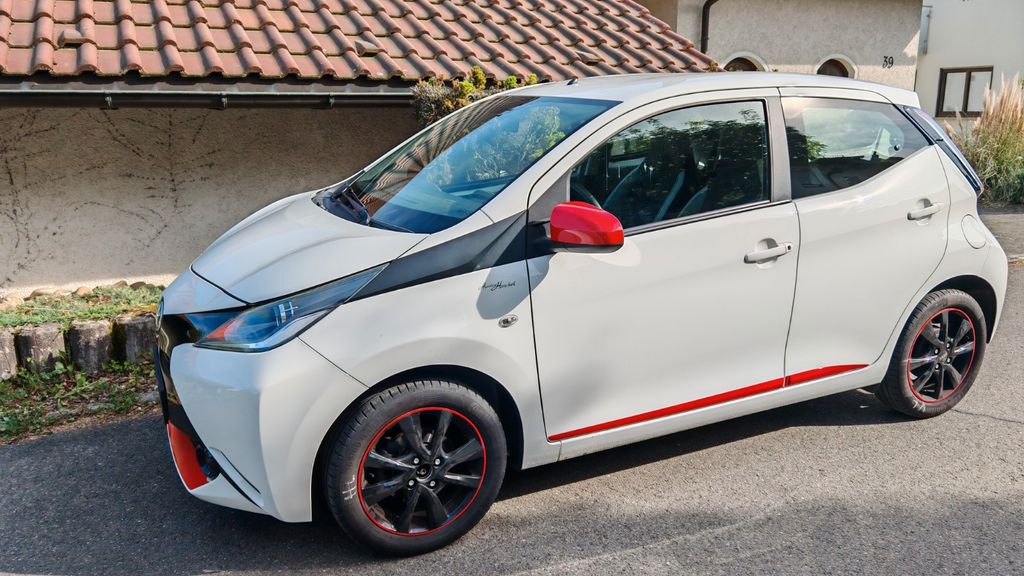 Toyota Aygo (X) 91.000 km 6.500 &euro; Pfullingen 72793