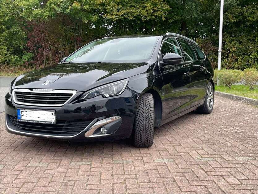 Peugeot 308 147.999 km 8.900 € Elmshorn 25335
