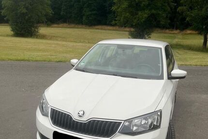 Skoda Fabia 104.500 km 6.890 &euro; Burghaun 36151