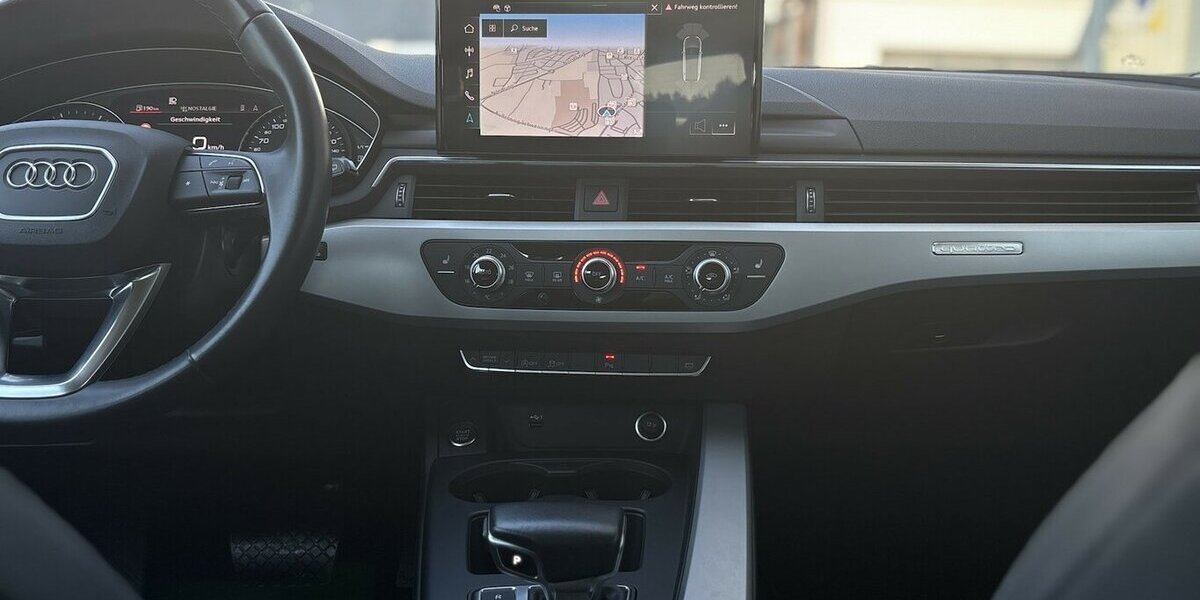 Audi A4 40 TDI quattro advanced ACC/DAB/NAVI/AHK/LED 71.953 km 25.900 &euro; Villingen-Schwenningen 78054
