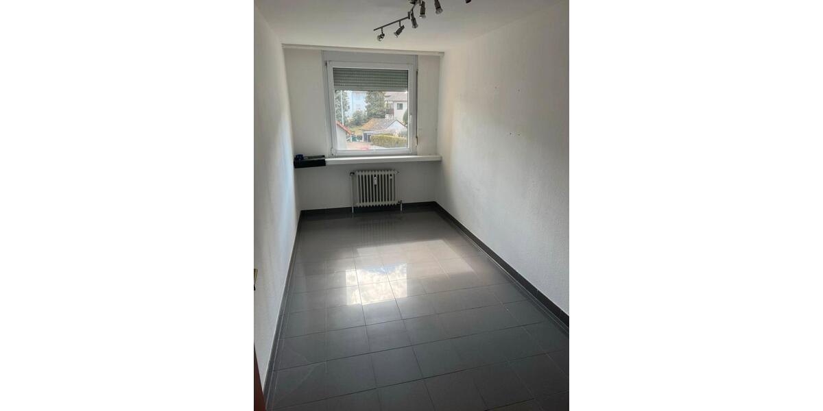 Etagenwohnung Pfullingen - 4 Zimmer, 100 m&sup2;, 329.000&euro; | Angebot:26785739