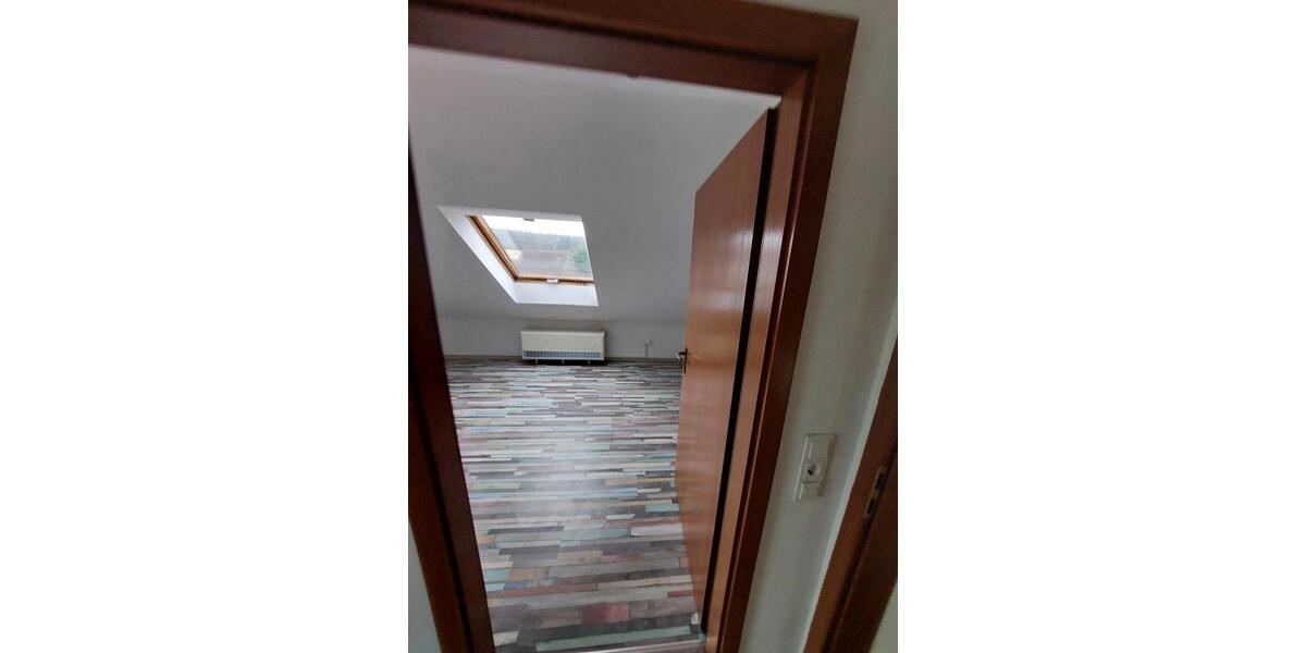 Doppelhaushälfte Roth - 7 Zimmer, 125 m&sup2;, 1.500&euro; | Angebot:25300768