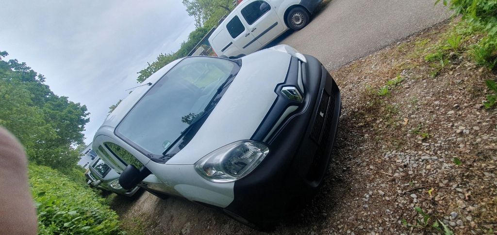 Renault Kangoo 146.639 km 7.300 &euro; Rothenburg ob der Tauber 91541