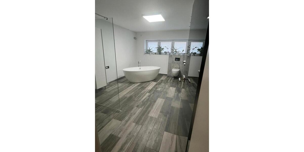 Erdgeschoßwohnung Kallmünz - 4 Zimmer, 143 m&sup2;, 1.250&euro; | Angebot:26396940