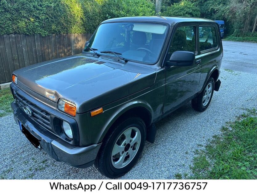 Lada Urban 55.000 km 10.900 € München 81827