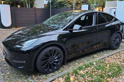 Tesla Model Y 21.800 km 47.999 &euro; Harburg (Hamburg) 21079