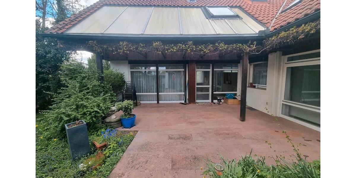Erdgeschoßwohnung Höchberg - 5.5 Zimmer, 175 m&sup2;, 1.850&euro; | Angebot:26236110