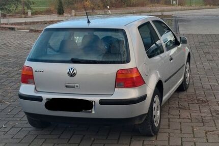 VW Golf 145.000 km 1.669 &euro; Gersthofen 86368