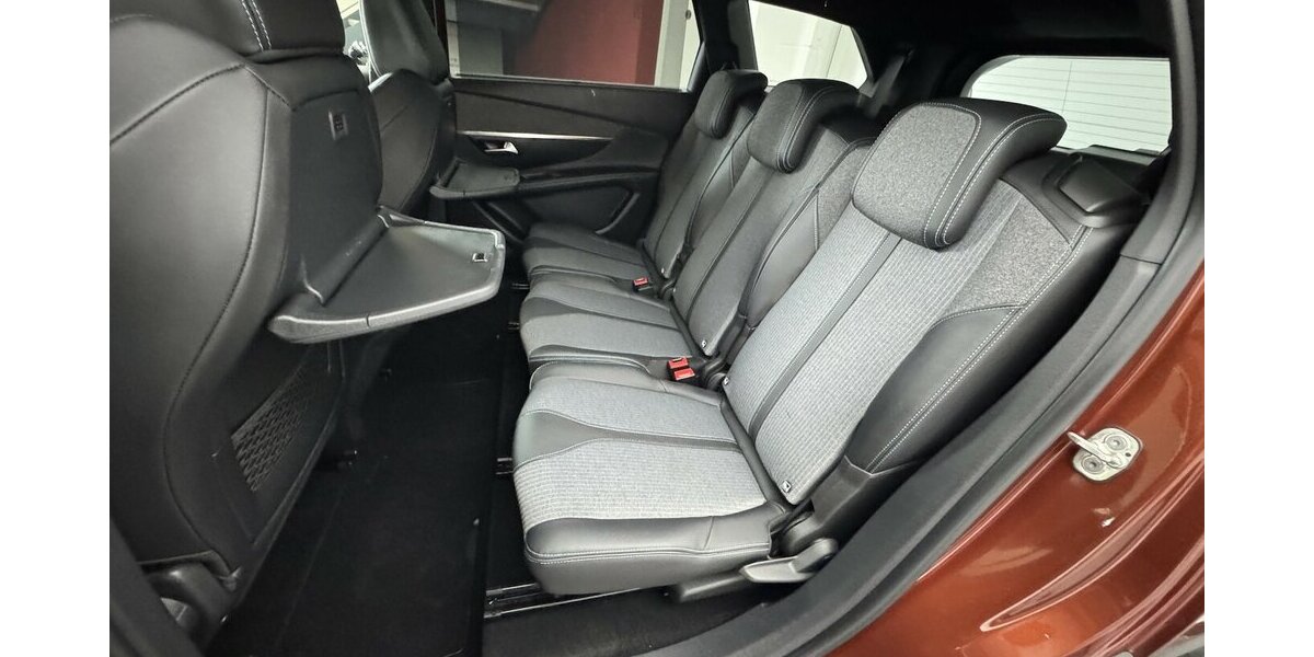 Peugeot 5008 Puretech 130 Allure 1.Hand 7 Sitze Carplay 23.100 km 24.229 &euro; Lich 35423