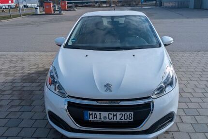 Peugeot 208 98.600 km 5.999 &euro; Mainburg 84048