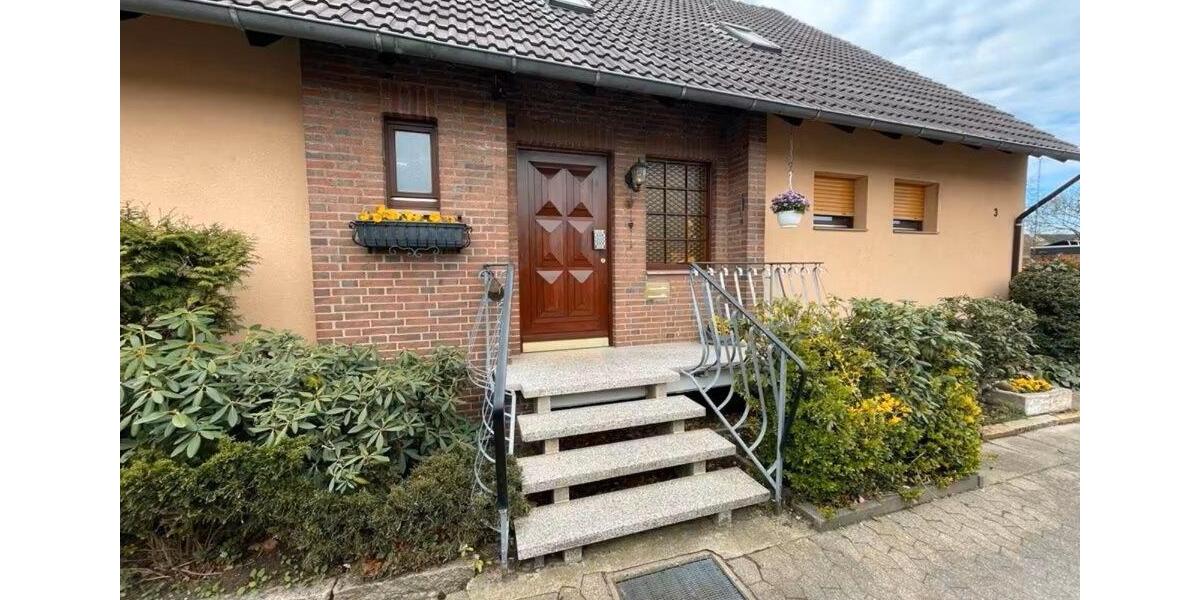 Einfamilienhaus Uetze - 7 Zimmer, 210 m&sup2;, 415.000&euro; | Angebot:26019558
