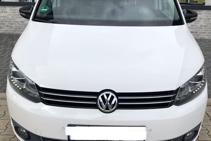 VW Touran 172.700 km 8.499 &euro; Wolfsburg 38448