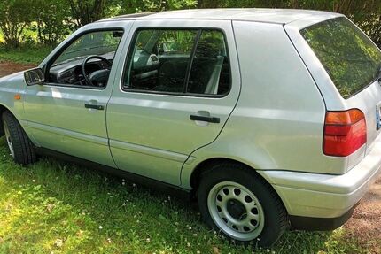 VW Golf 35.600 km 4.600 &euro; Bad Neuenahr 53474