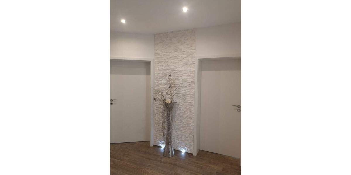 Doppelhaushälfte Langenselbold - 6 Zimmer, 140 m&sup2;, 2.100&euro; | Angebot:24656783