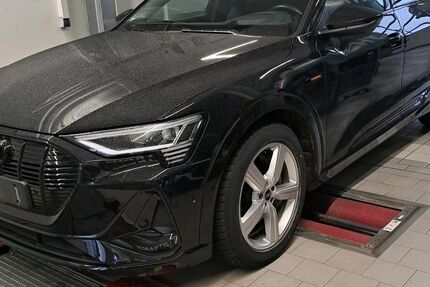 Audi e-tron 29.998 km 39.440 &euro; Hagen 58091