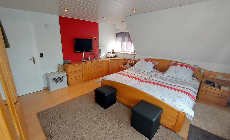 Einfamilienhaus Bad Berleburg - 5 Zimmer, 214 m&sup2;, 275.000&euro; | Angebot:26989357
