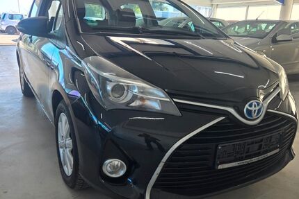Toyota Yaris 219.856 km 7.999 &euro; Rheinberg 47495