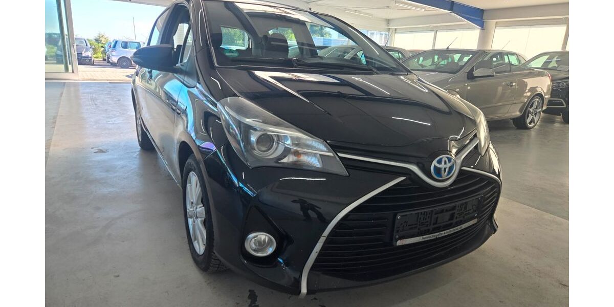 Toyota Yaris 219.856 km 7.999 &euro; Rheinberg 47495