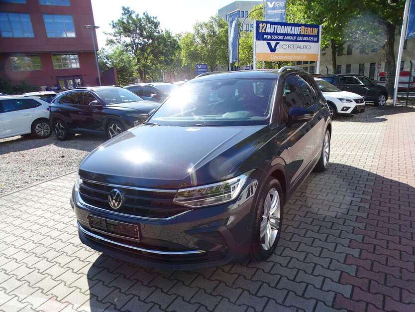 VW Tiguan 84.611 km 27.900 € Berlin 12359