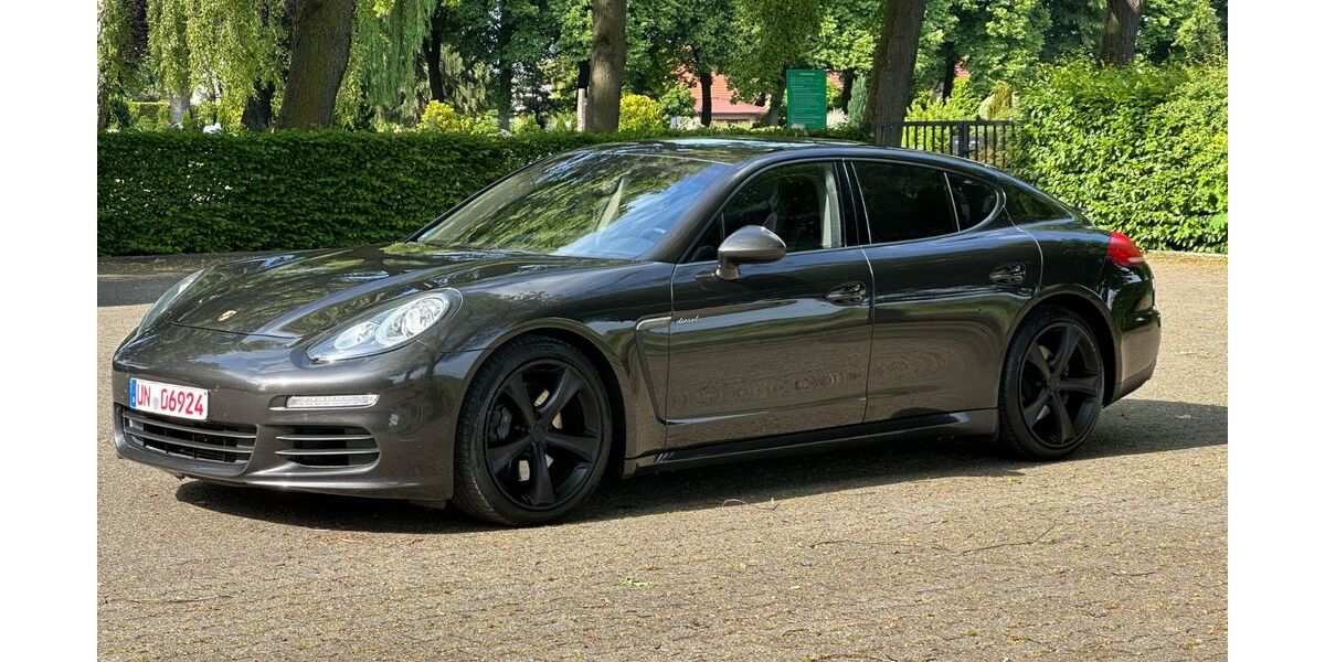 Porsche Panamera 235.000 km 19.950 &euro; Bergkamen 59192