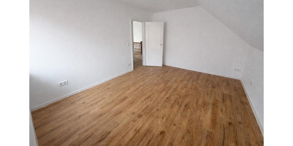 Etagenwohnung Hamminkeln - 4.5 Zimmer, 110 m&sup2;, 1.100&euro; | Angebot:26132215