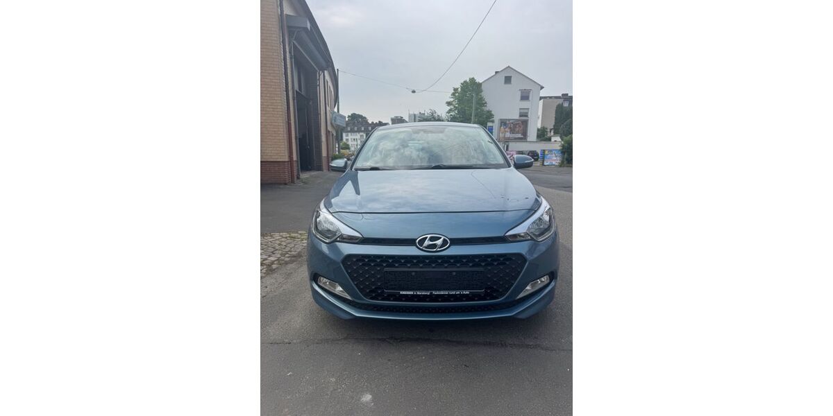 Hyundai i20 114.568 km 8.700 &euro; Kassel 34117