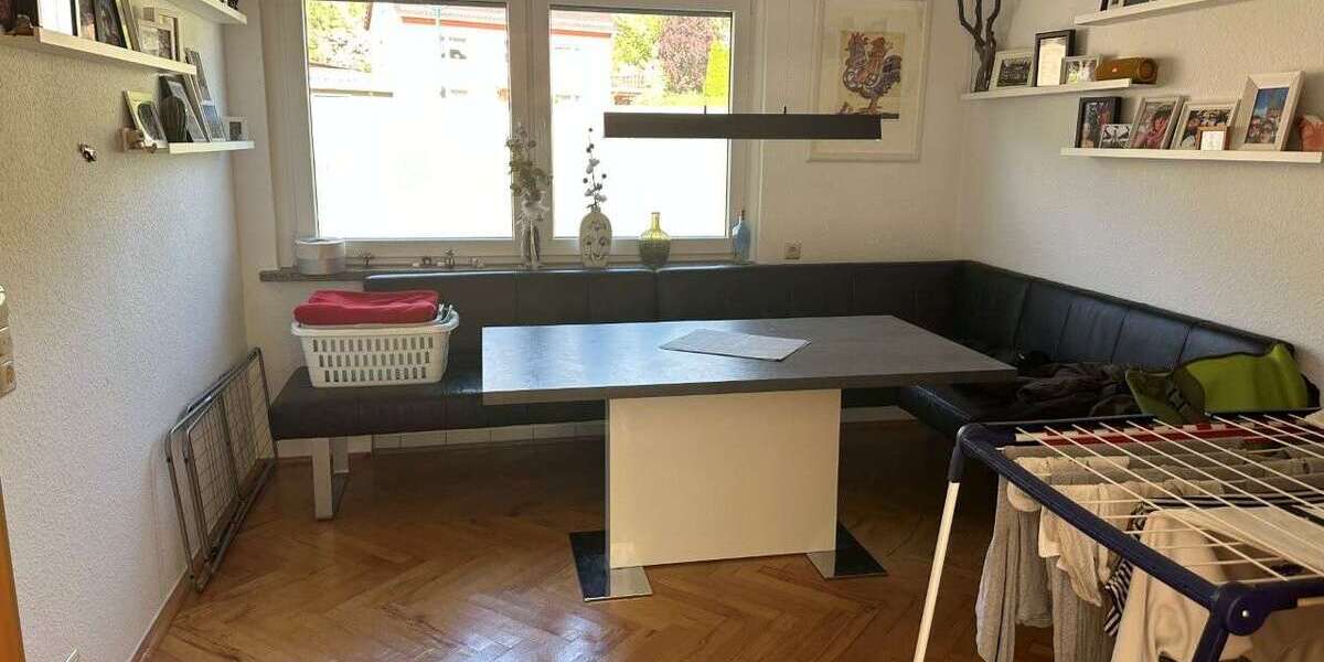 Saniertes Einfamilienhaus mit zwei Garagen in guter Wohnlage - Einfamilienhaus Unterwellenborn | Angebot:26777918