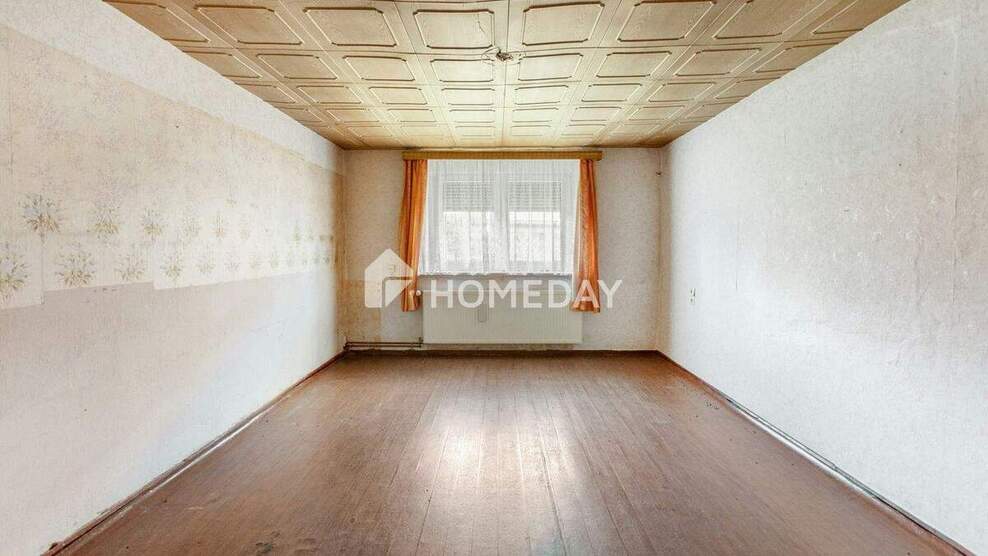 Sanierungsbedürftiges EFH mit 1.740m² Grund, Nebengebäuden & Stellplätzen in ruhiger Lage 5 zimmer