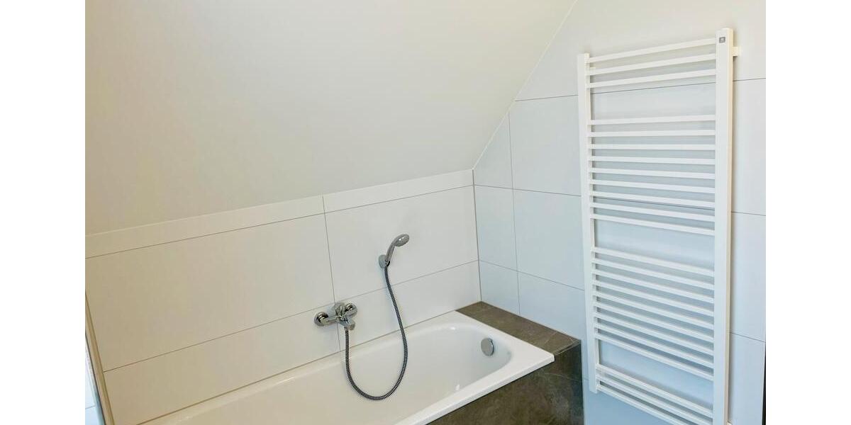 Doppelhaushälfte Hatten - 4 Zimmer, 118 m&sup2;, 1.390&euro; | Angebot:26366785