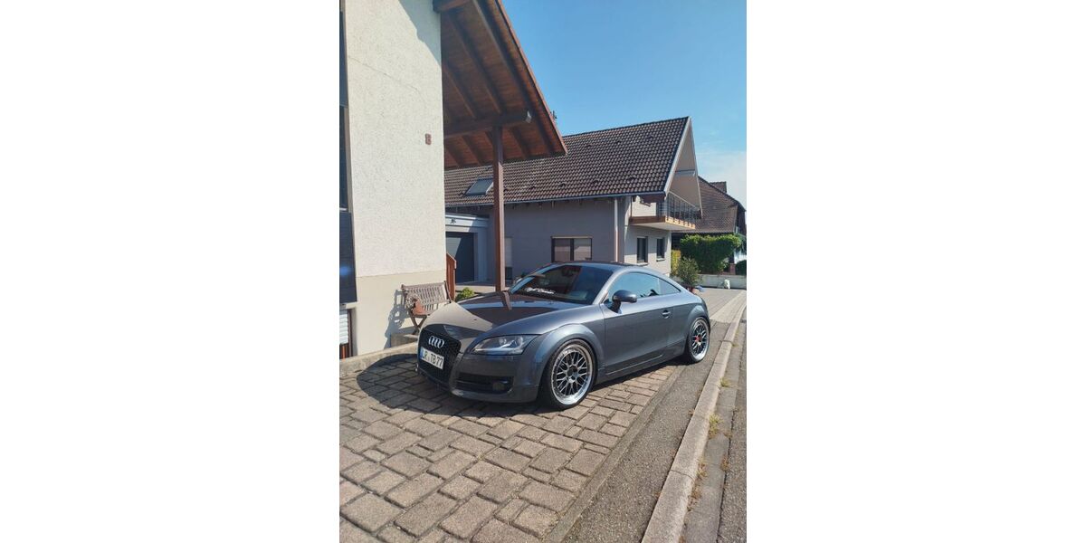Audi TT 142.686 km 13.900 &euro; Amberg 92224