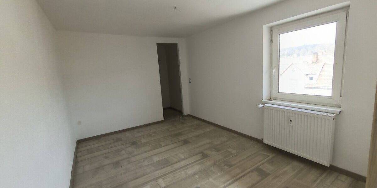 Etagenwohnung Teisnach - 5 Zimmer, 150 m&sup2;, 700&euro; | Angebot:26908829