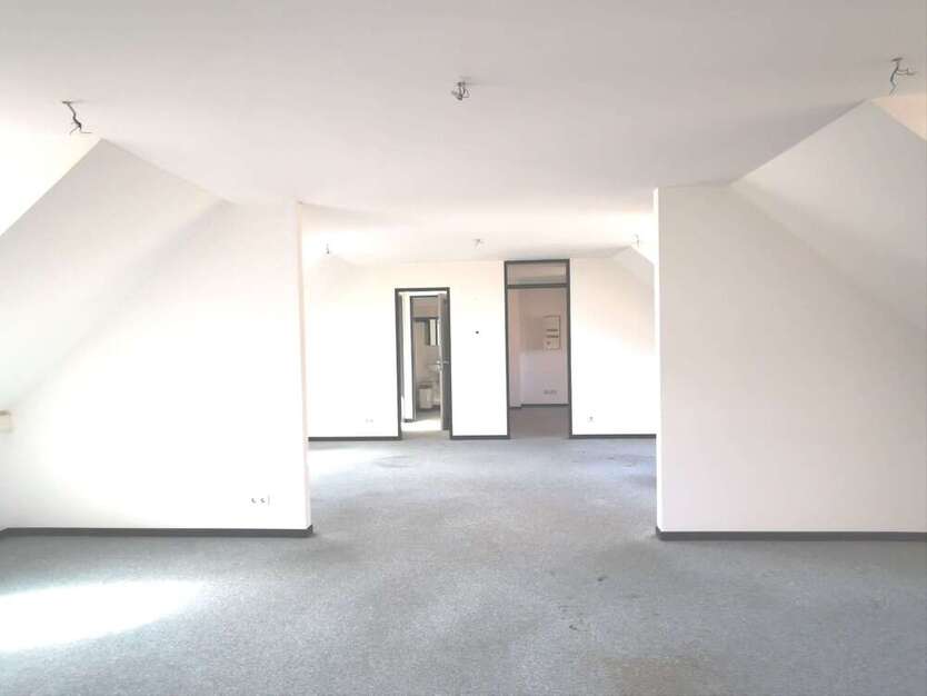 Büro in Zwickau 750 € 75.76 m²
