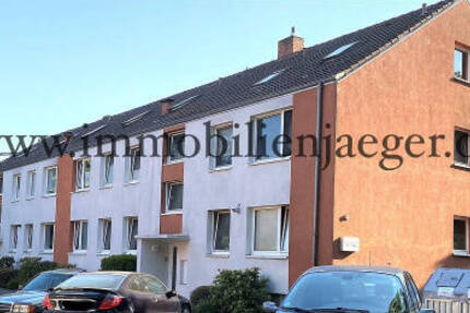 Zentrales Garstedt zw. Meyers-Mühle und EKZ Herold-Center - DachWohnung mit EBK - Sitzbadewanne