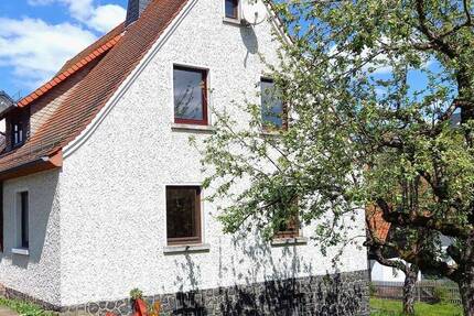 VERKAUFT: Freistehendes Einfamilienhaus in der Rhön - Wohnen wo andere Urlaub machen 5 zimmer