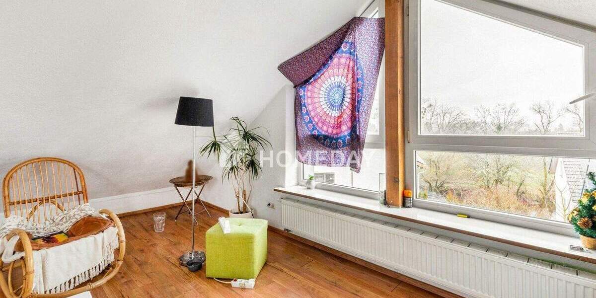 Moderne Etagenwohnung mit eigenem Gartenanteil und Stellplatz in guter Lage 4 zimmer