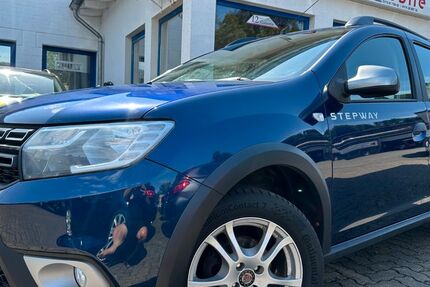Dacia Logan 94.000 km 7.849 &euro; Gummersbach (Zwischen Toom Markt und ATU) 51645