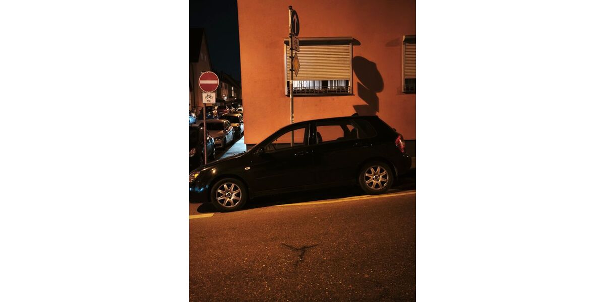 Kia Cerato 182.191 km 3.200 &euro; Stuttgart 70469