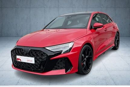 Audi RS3 9.900 km 66.480 € Regensburg 93059