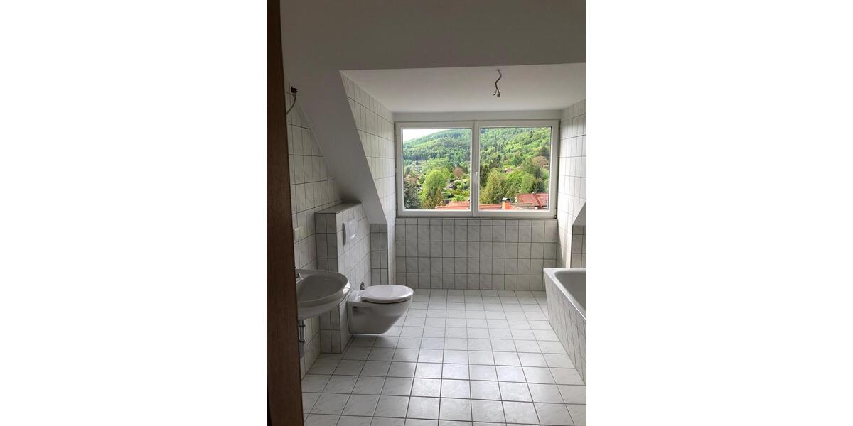 Dachgeschoßwohnung Suhl Aue 1 - 2.5 Zimmer, 75 m&sup2;, 94.500&euro; | Angebot:26801891