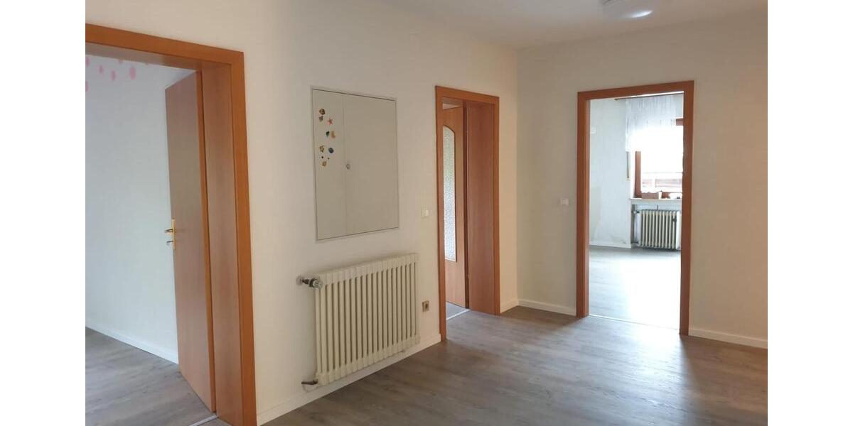 Etagenwohnung Steffenberg - 10 Zimmer, 227 m&sup2;, 179.000&euro; | Angebot:25915457