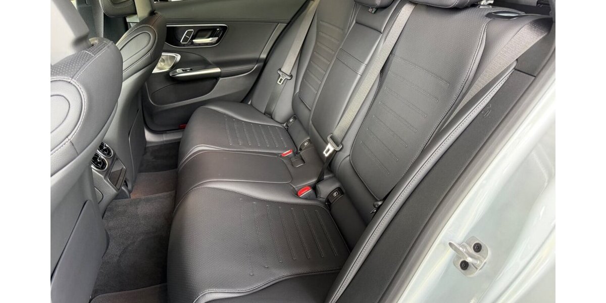 Mercedes-Benz C 220 T d 4Matic AMG+Burmester+PANO+Sitzklima AMG 6.000 km 61.890 &euro; Westendorf 86707